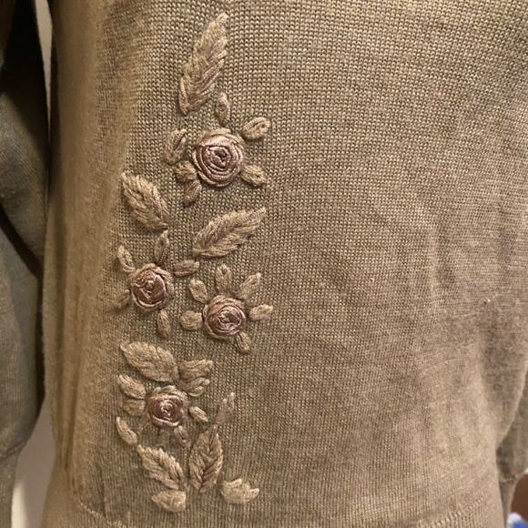 Vintage wool blend embroidered roses sweater szS - Picture 15 of 16